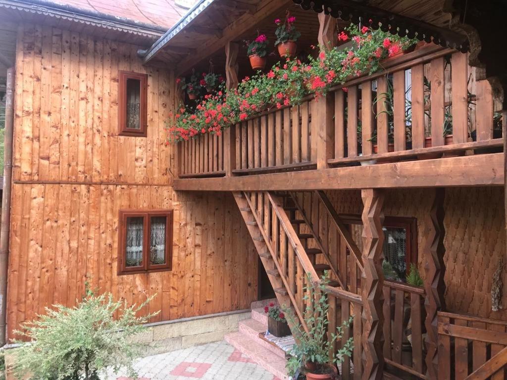 Pensiunea Agroturistica Casa Colinita Vatra Moldoviţei Εξωτερικό φωτογραφία